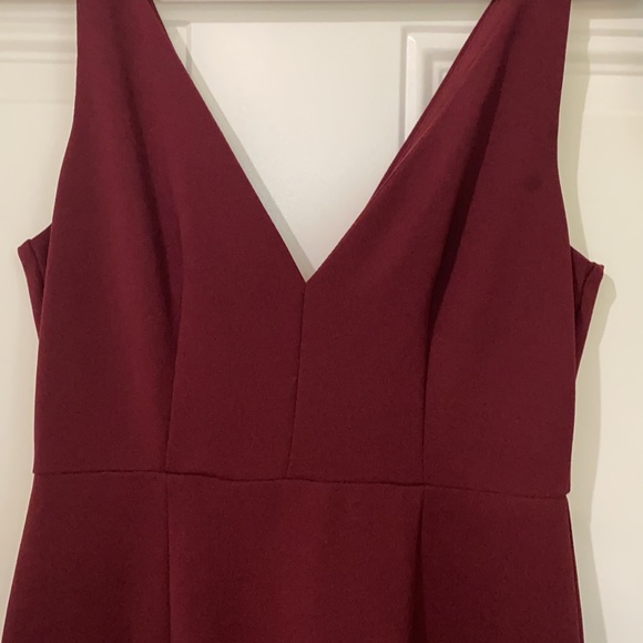 Burgundy evening gown - Picture 2 of 4